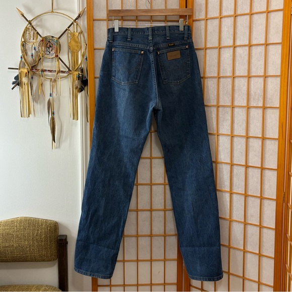 • vintage retro long wranglers dark wash jeans • - Picture 11 of 12